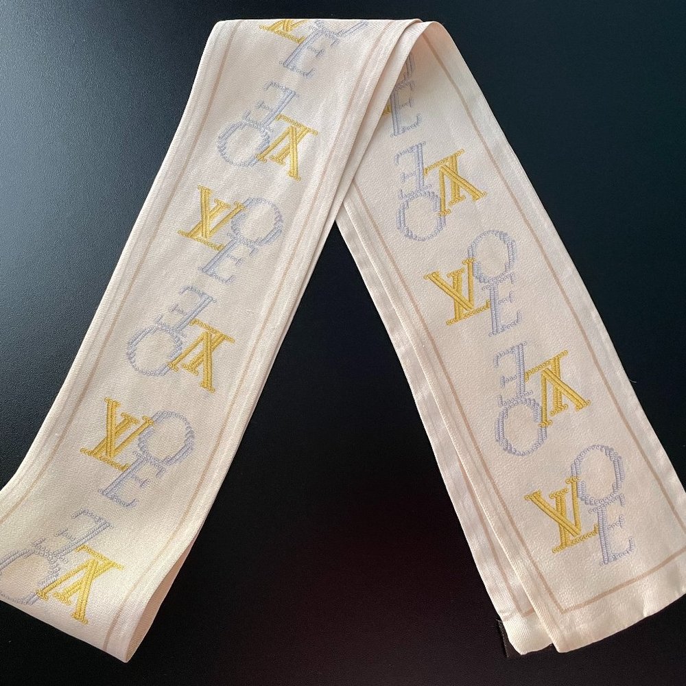 LOUIS VUITTON That's Love Silk Bandeau Scarf